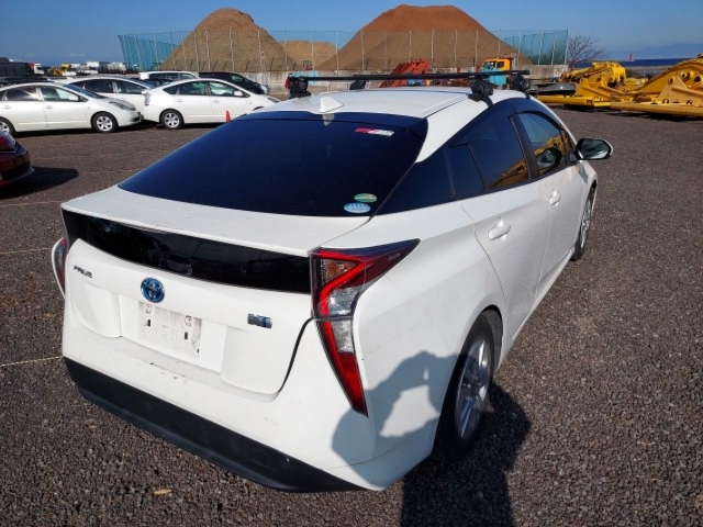 Image of 2016 Toyota PRIUS-51