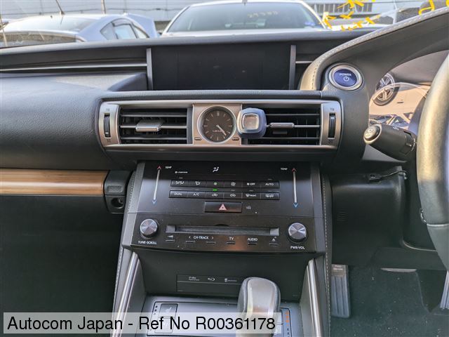 Image of 2014 LEXUS IS300h