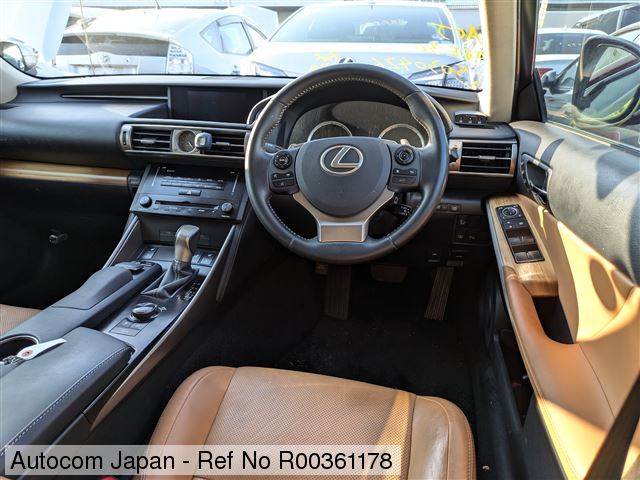 Image of 2014 LEXUS IS300h