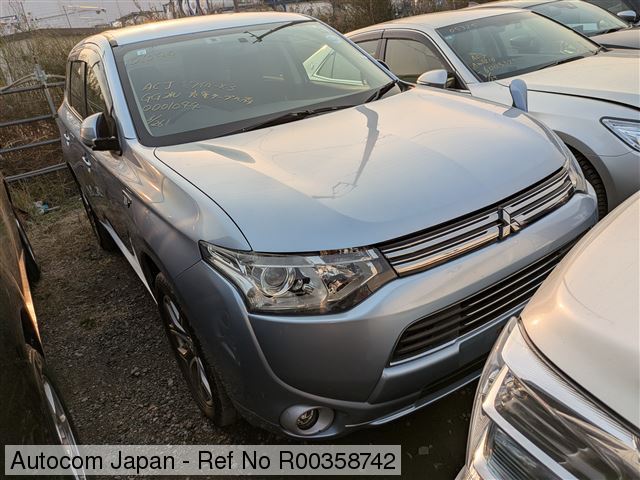 Image of 2013 MITSUBISHI OUTLANDER PHEV