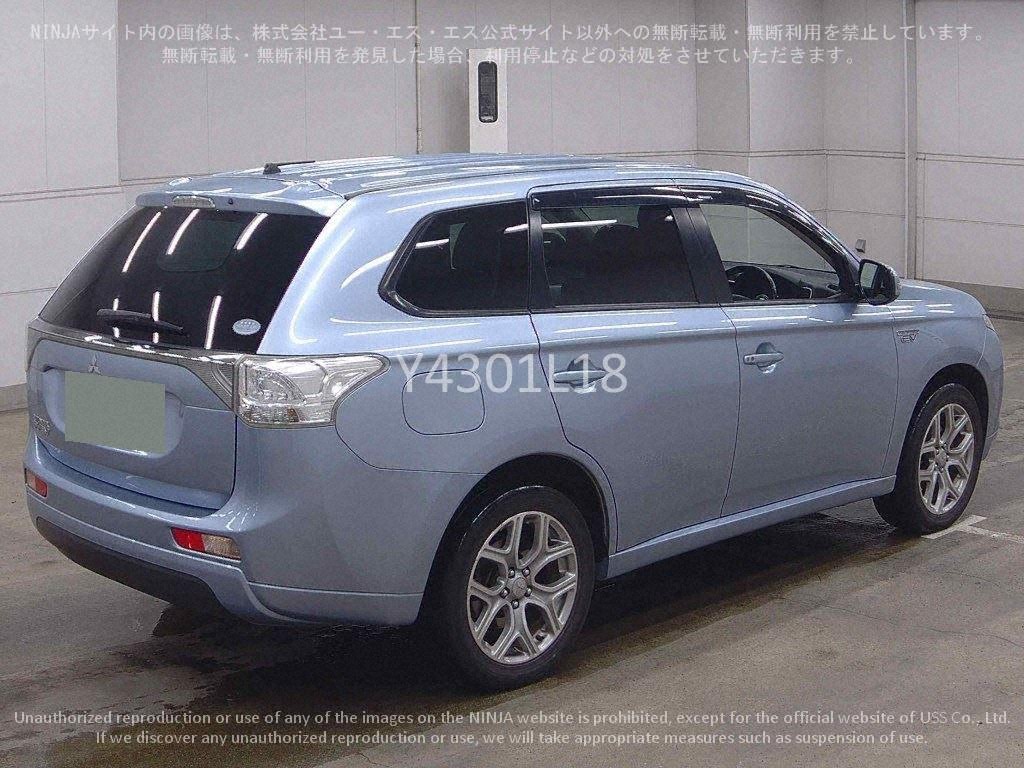 Image of 2013 MITSUBISHI OUTLANDER PHEV