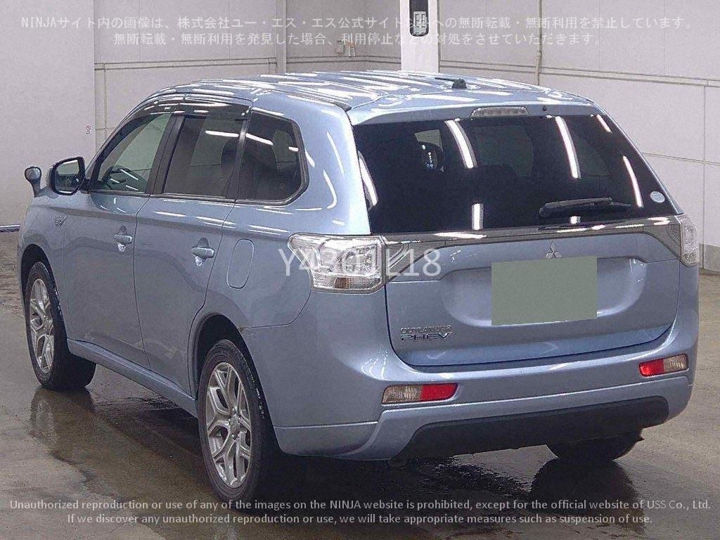 Image of 2013 MITSUBISHI OUTLANDER PHEV