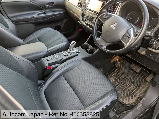 Image of 2014 MITSUBISHI OUTLANDER PHEV