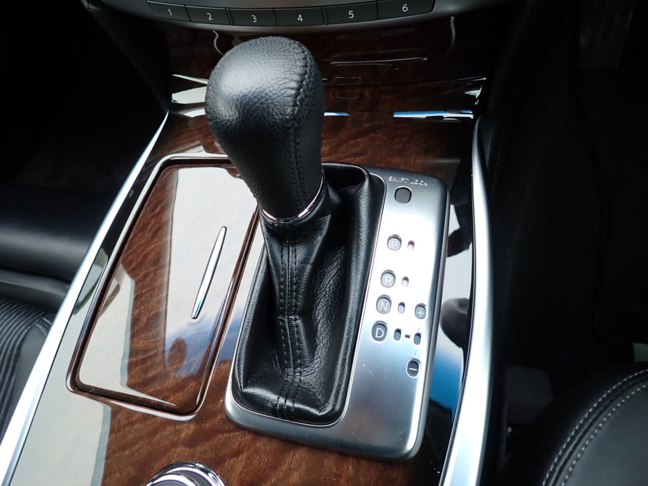 Image of 2012 NISSAN FUGA