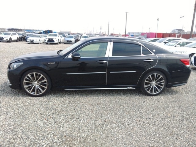 Image of 2013 Toyota CROWN MAJESTA