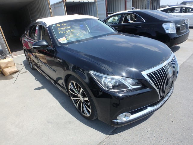Image of 2013 Toyota CROWN MAJESTA