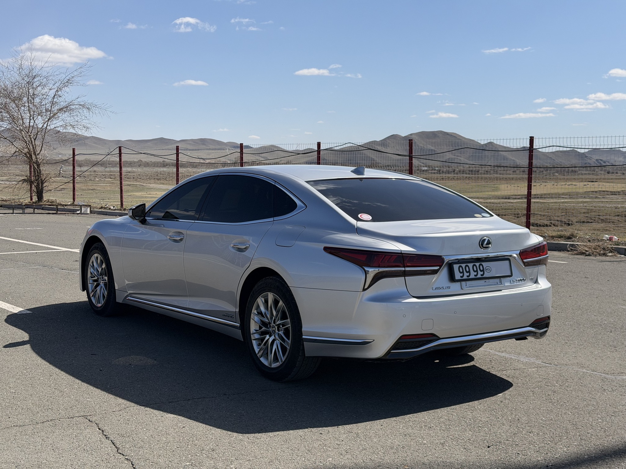 Image of 2019 LEXUS LC500h